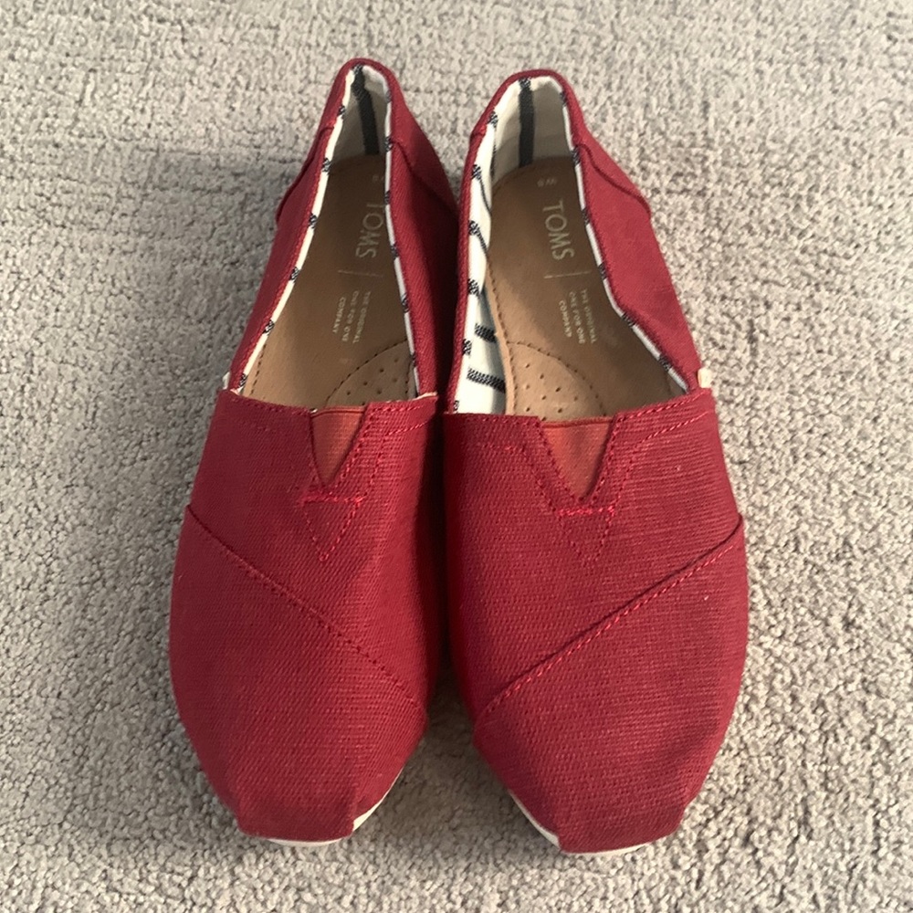 Toms
